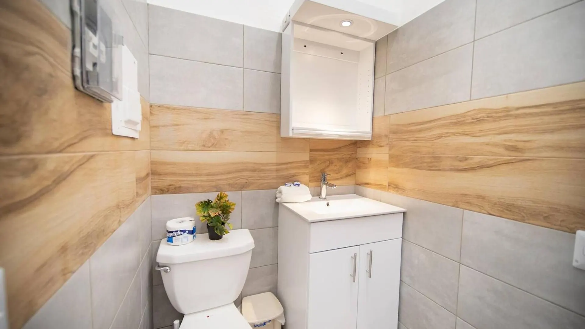 Plaza Achim 6B, Modern Apt 250M From Sosua Beach 도미니카 공화국